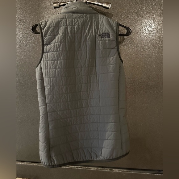 Northface Vest in good used condition! - Picture 2 of 2